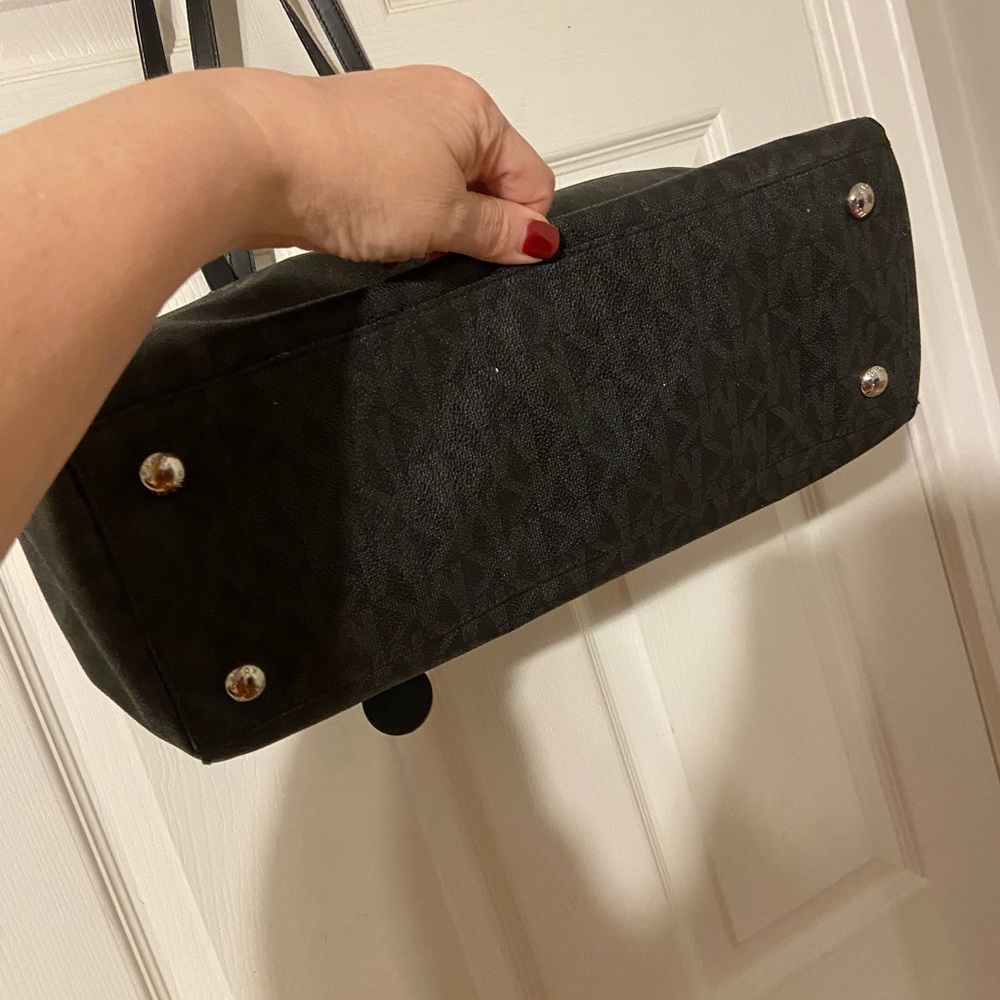 Michael Kors Black Monogram Tote
Preloved condition - Picture 6 of 12